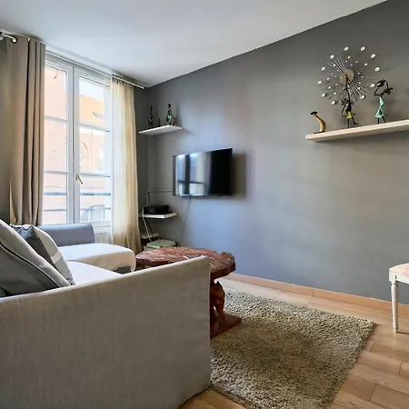 Vieux-lille Equipped With Parking Appartement